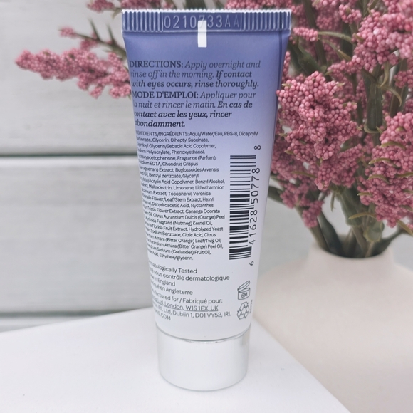 Elemis Peptide4 Plumping Pillow Facial - Picture 2 of 5